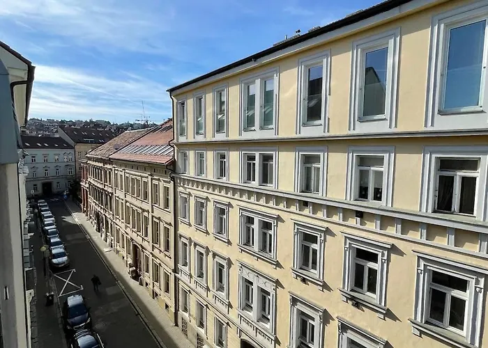 Modern Old Town - Balcony, Coffee, Wifi Apartamento